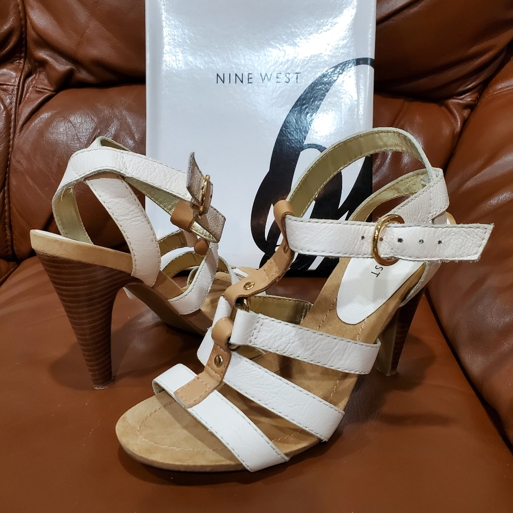Shoes - Picture 4 of 5